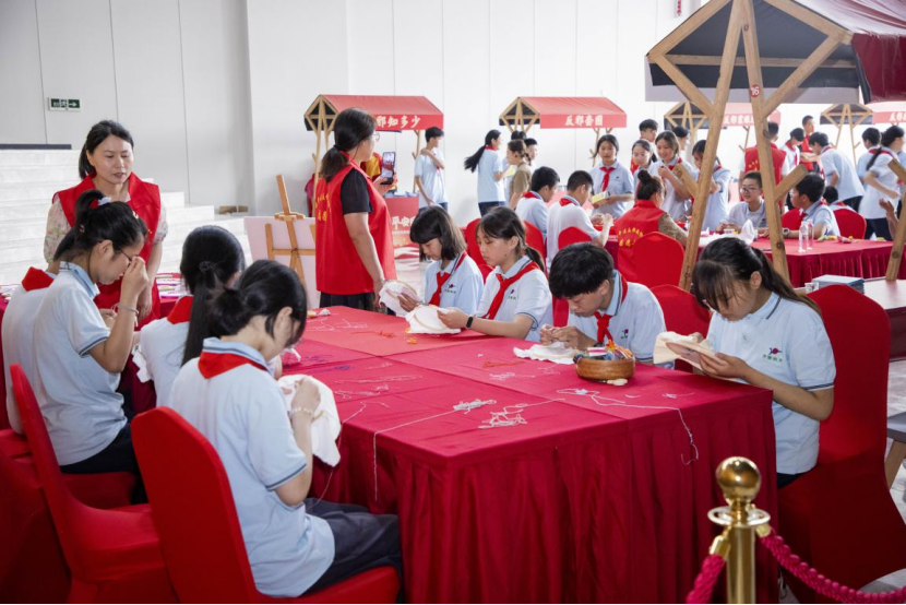反邪同心 平安同行 2024年杭州市临平区反邪教宣传月活动启动仪式举行1124.png 反邪同心 平安同行 2024年杭州市临平区反邪教宣传月活动启动仪式举行1124.png